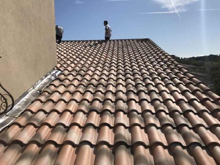 Revêtement de toit en tuiles romanes Saint-Laurent-du-Var